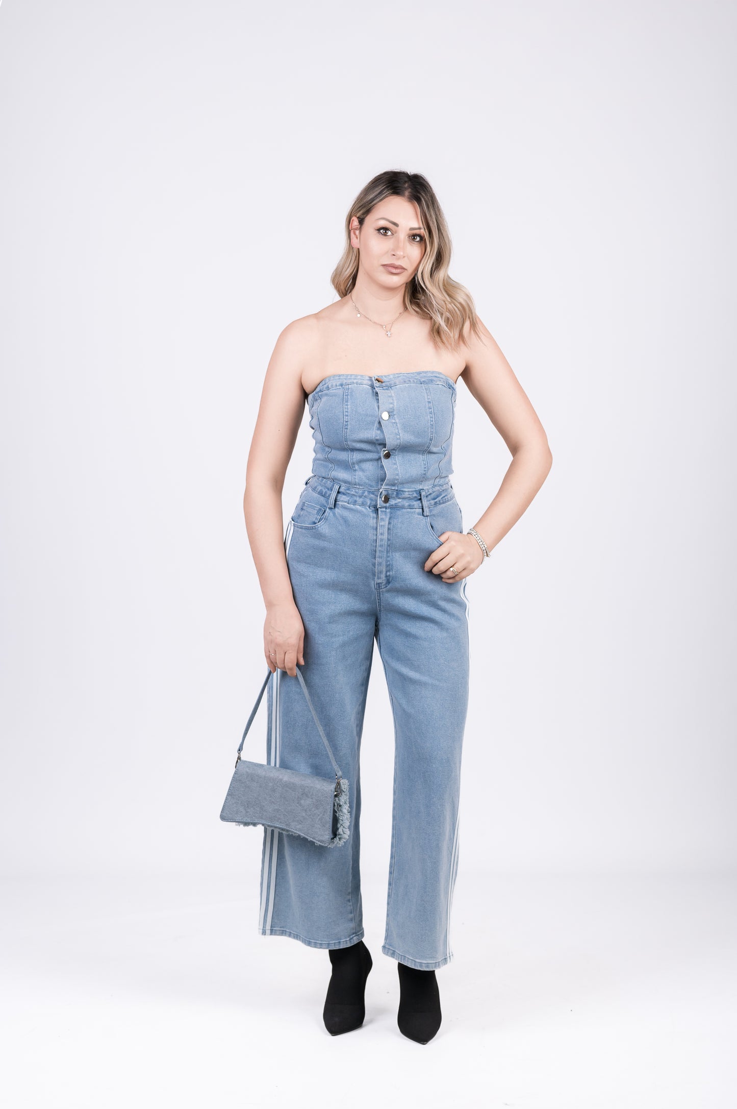 Salopette Minimalista in Denim