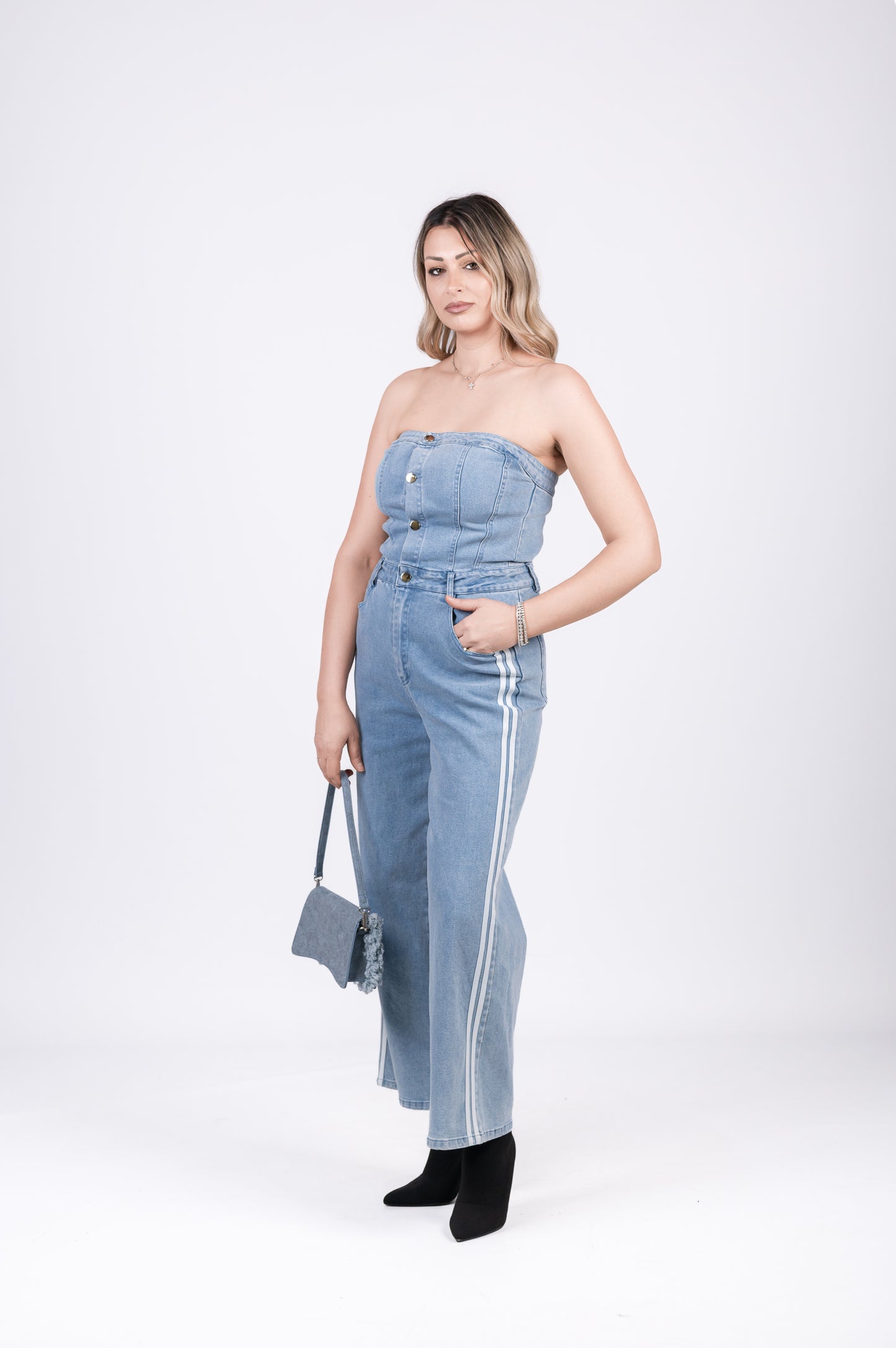 Salopette Minimalista in Denim