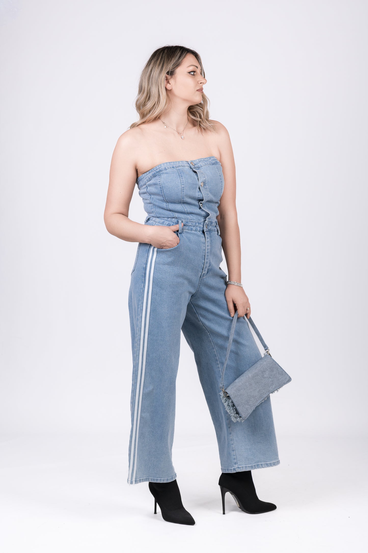 Salopette Minimalista in Denim