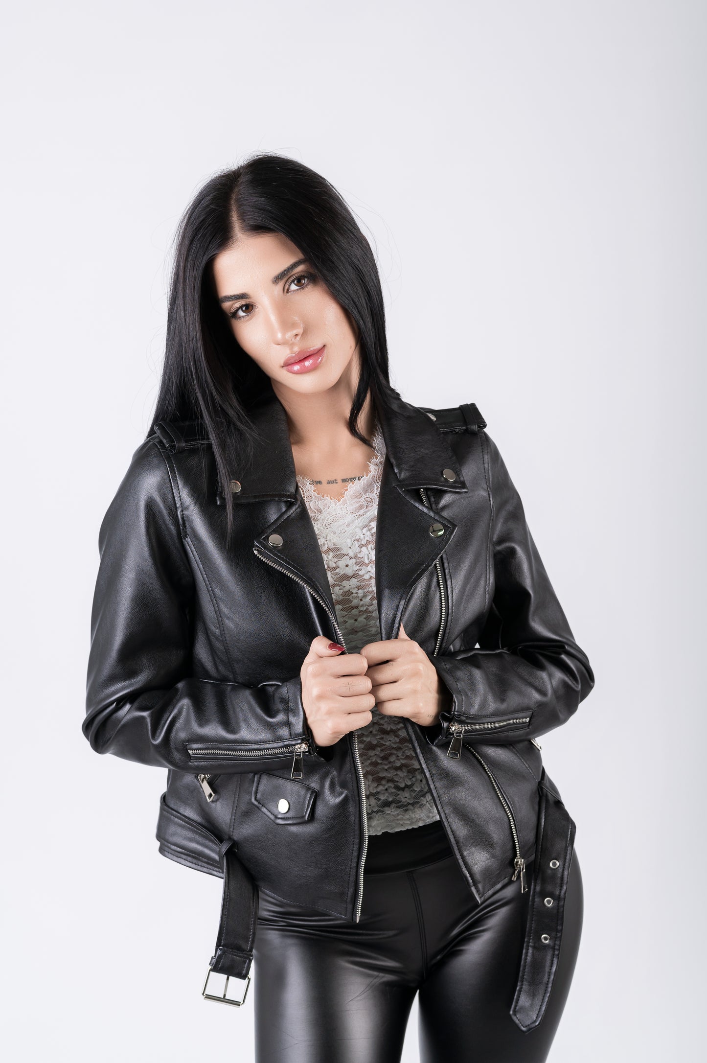 Giacca donna in ecopelle stile biker