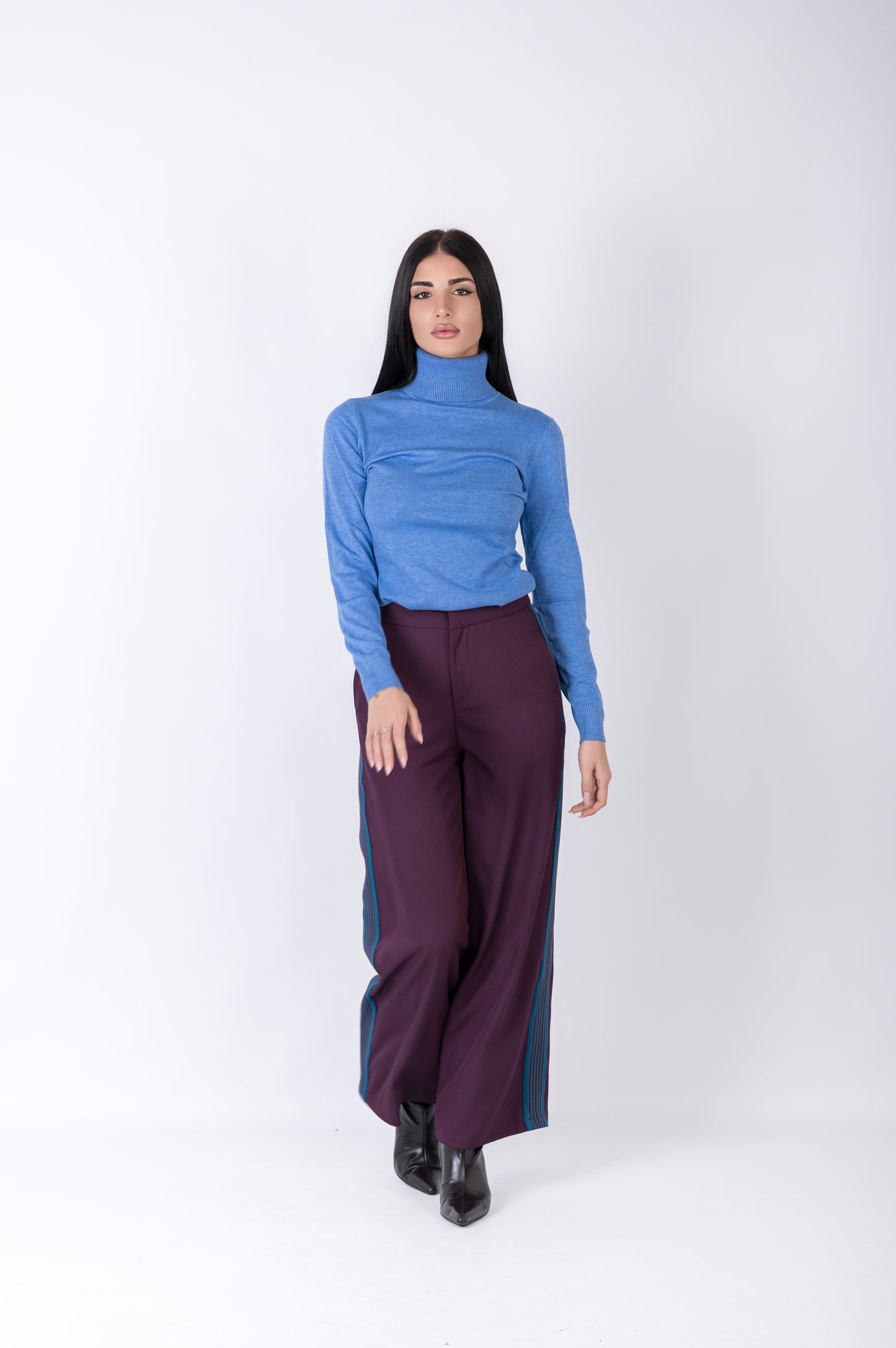 Pantalone donna gamba larga con banda laterale